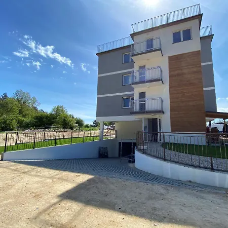 Apartamenty Na Zmijowej Gorce Debina  Exterior photo